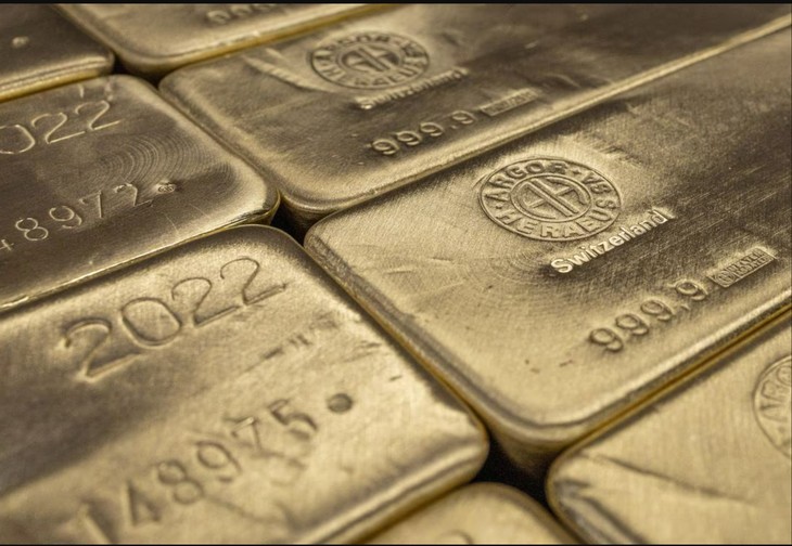 Giá vàng thế giới tăng qua mức 2.000 USD