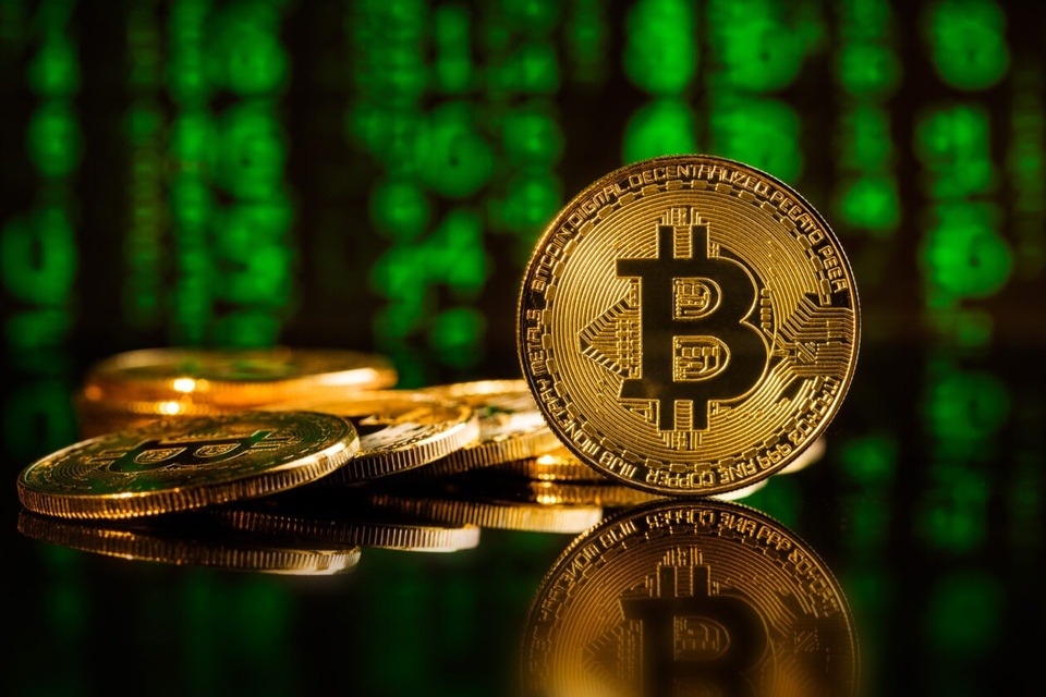 Bitcoin tăng hơn 6.000 USD một đêm